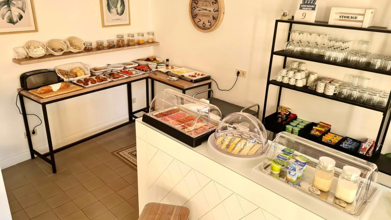 圣米克尔小酒店 Calonge  外观 照片
